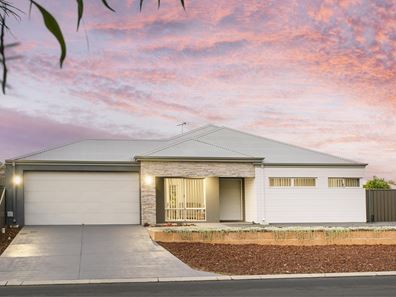 104 Clydebank Avenue, West Busselton WA 6280