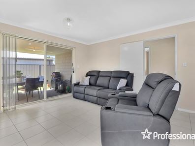 3B Padua Road, Piara Waters WA 6112