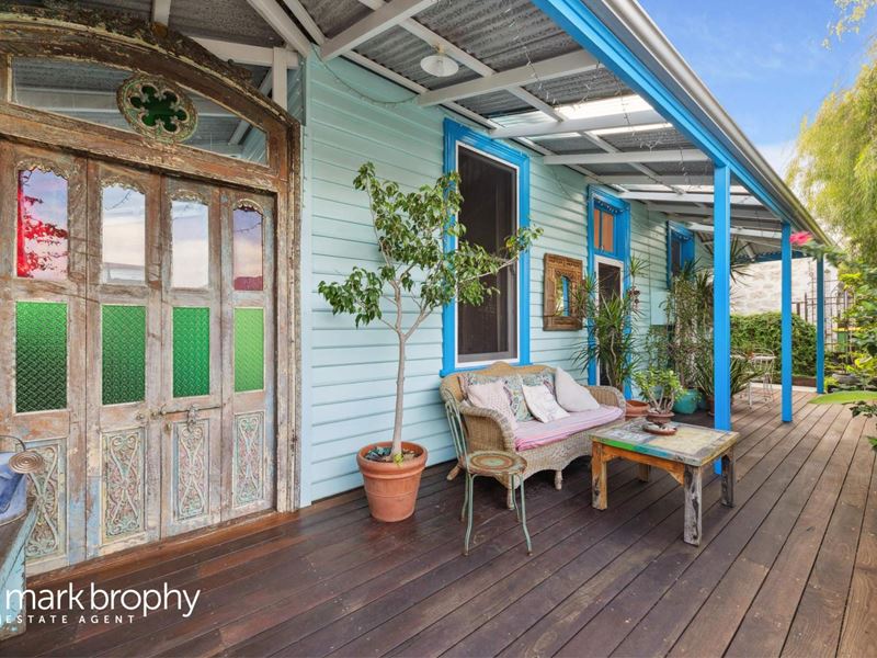 4 Charles Street, South Fremantle