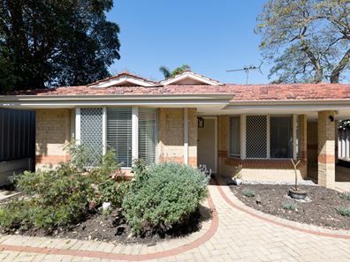 35B Coleman Crescent, Melville WA 6156