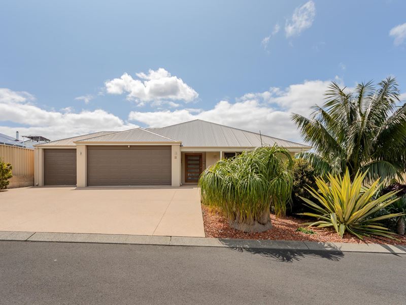 11 Sherwood Drive, Dalyellup WA 6230