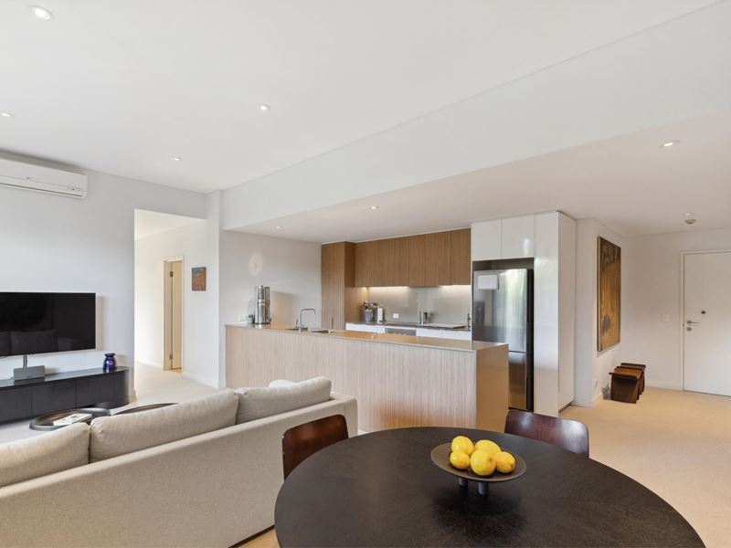 36/1 Freshwater Parade, Claremont