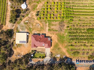 18 Conifer Road, Karragullen WA 6111