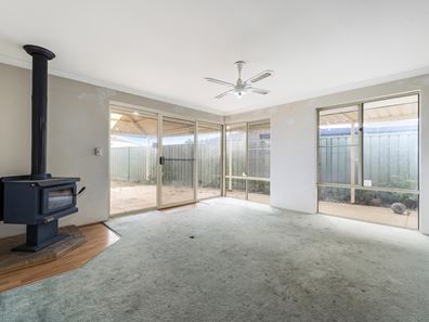 6 Lindus Mews, Warnbro WA 6169