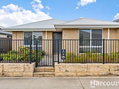 9 Moonee Street, Lakelands WA 6180