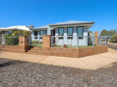 116 Mead St, Byford WA 6122