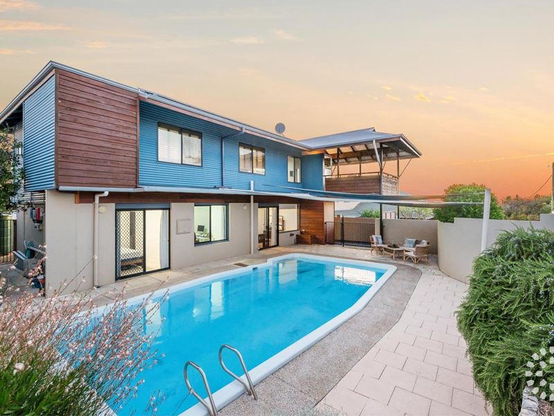 17 Long Street, Beaconsfield