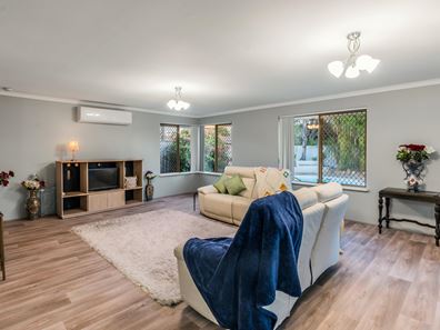 8 Strawberry Drive, Seville Grove WA 6112