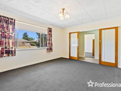 7 Lamont Street, Midland WA 6056