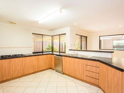 17 Leopold Turn, Ellenbrook WA 6069