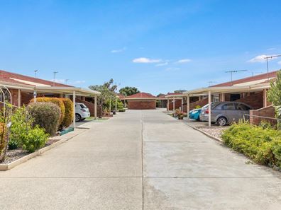 9/10 Hefron Street, Rockingham WA 6168