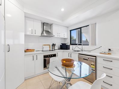 6/11 Rowlands Street, Kewdale WA 6105