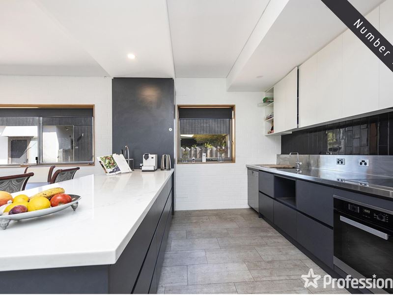 14 White Road, Kalamunda WA 6076