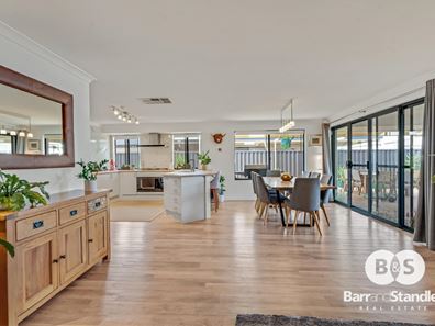 8 Gascoyne Circle, Millbridge WA 6232
