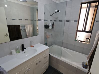13 Mudalla Pl, Wanneroo WA 6065