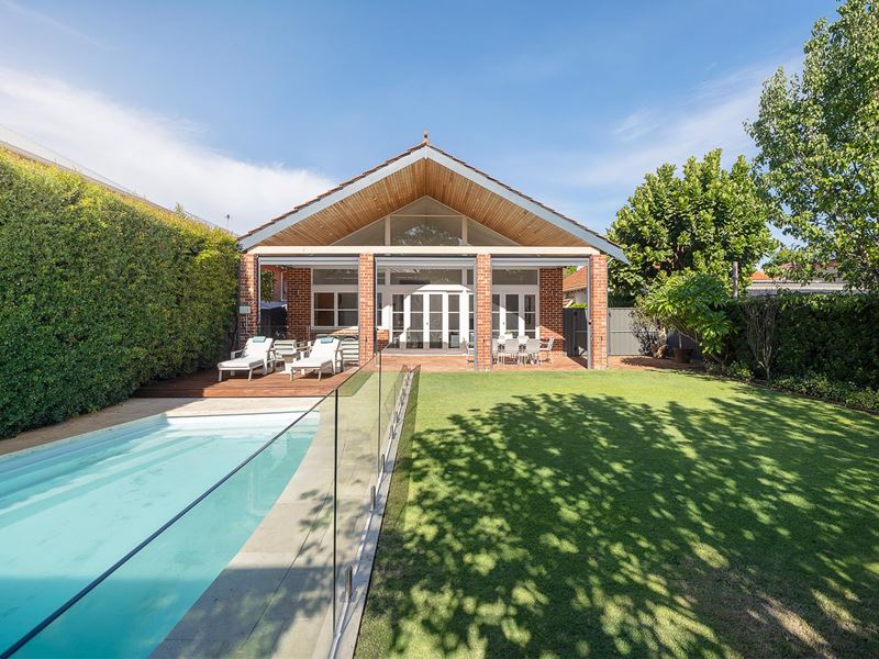 129 Railway Parade, Mount Lawley WA 6050