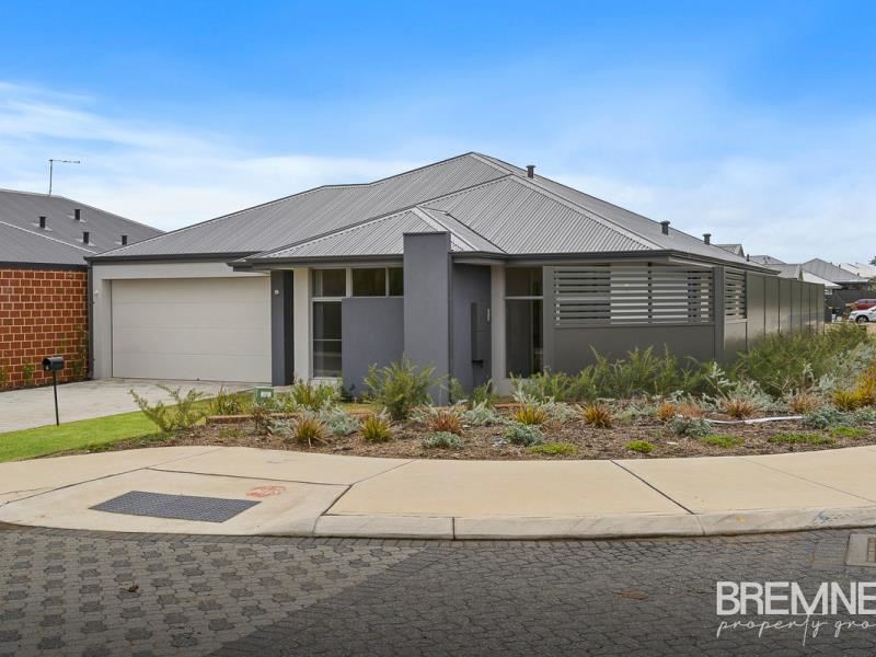 4 Kenby Chase, Wandi WA 6167