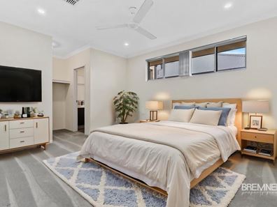 4 Kenby Chase, Wandi WA 6167
