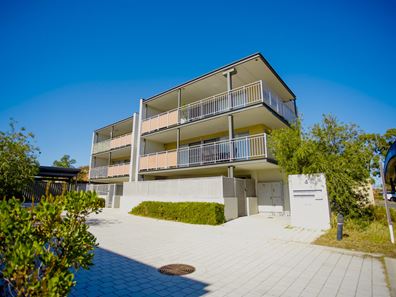 3/4 Pollard  Street, Glendalough WA 6016