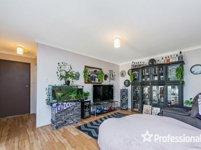 9/11 Glendale Mews, Ballajura WA 6066