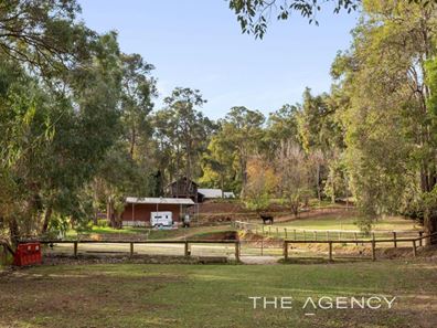 300 Aldersyde Road, Bickley WA 6076