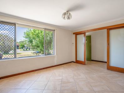 4 Moat Street, Mandurah WA 6210