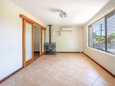 4 Moat Street, Mandurah WA 6210