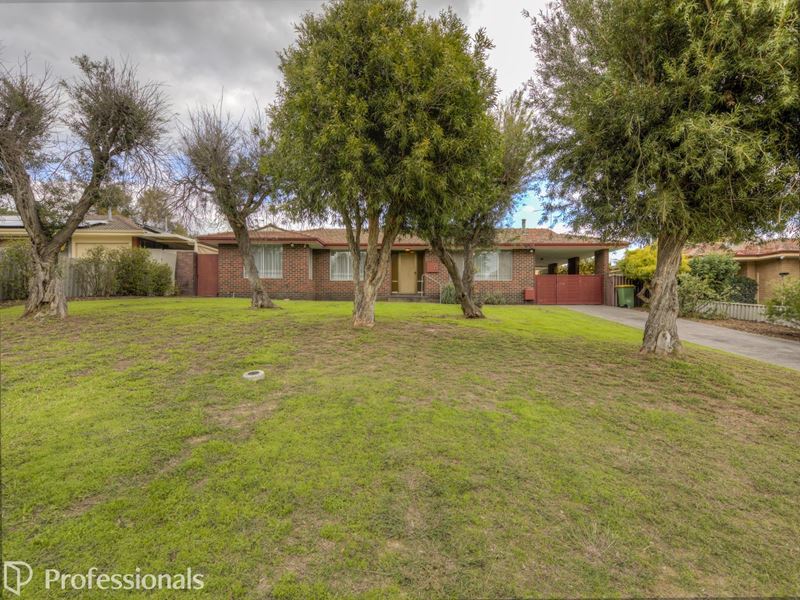 10 Fraser Drive, Greenmount WA 6056