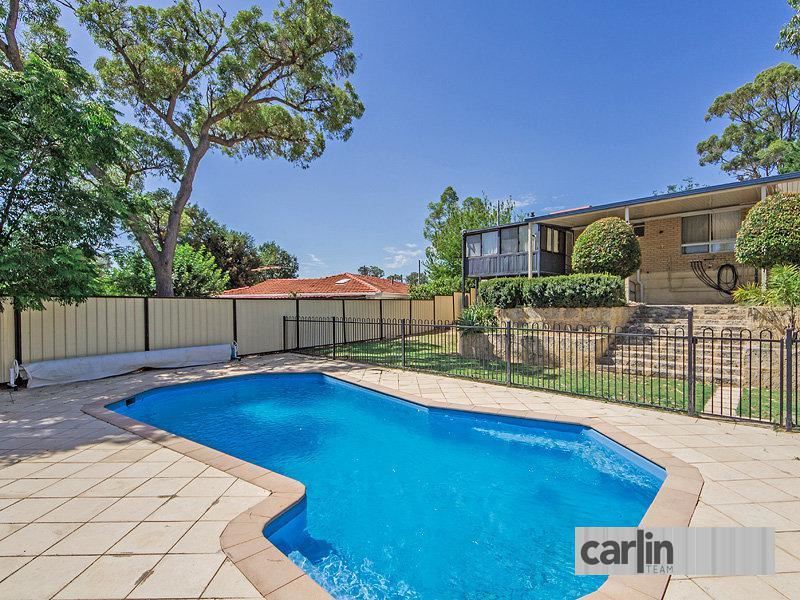 5 Maycock Place, Orelia WA 6167