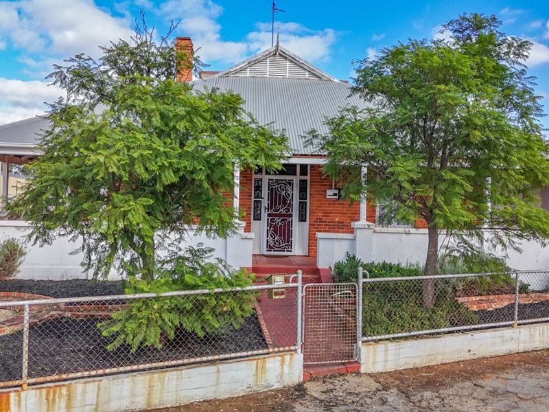 16 Hawes Street, Northam