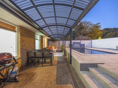 8 Luxor Place, Currambine WA 6028