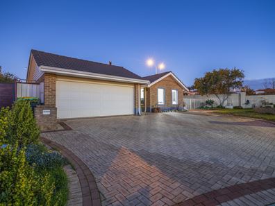8 Luxor Place, Currambine WA 6028
