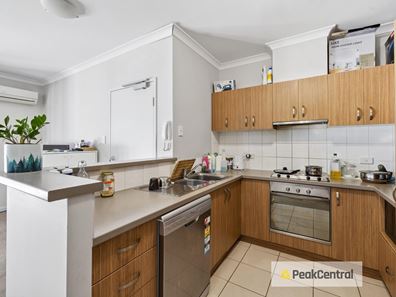 24/105 Wentworth Parade, Success WA 6164
