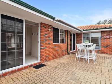 2/29 Collins Street, Yokine WA 6060