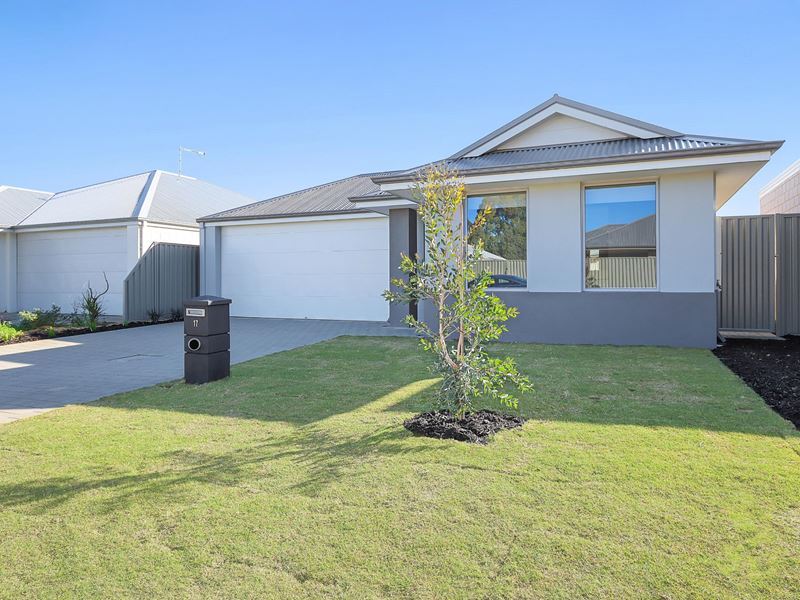 17 Salmon Gum Road, Byford WA 6122