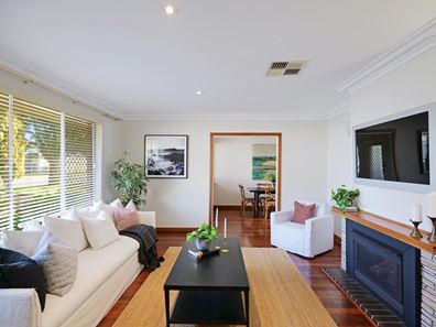 28 Bentwood Avenue, Woodlands WA 6018