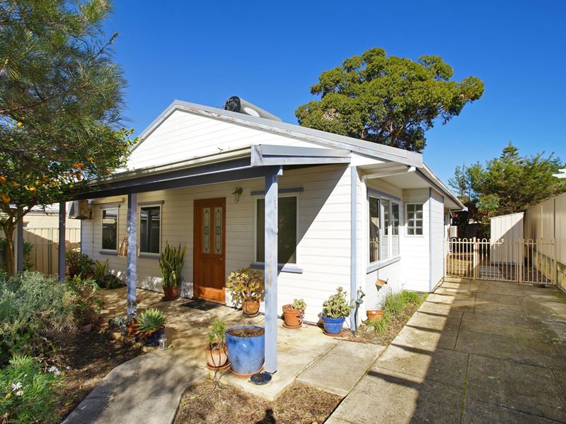 11a Batten Street,, Coolbellup WA 6163