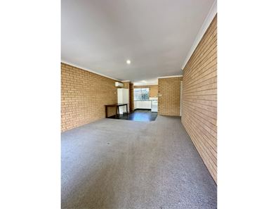 1/216 First Street, Wonthella WA 6530