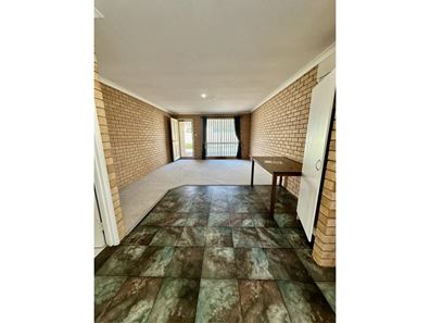 1/216 First Street, Wonthella WA 6530