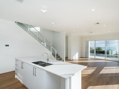 42 Kinsale Drive, Mindarie WA 6030