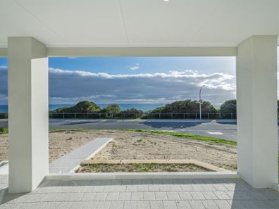 42 Kinsale Drive, Mindarie WA 6030
