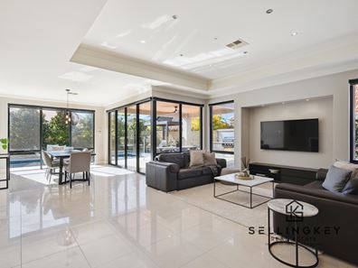 18 Bradshaw Street, Canning Vale WA 6155