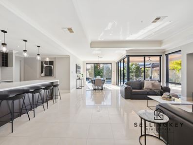 18 Bradshaw Street, Canning Vale WA 6155