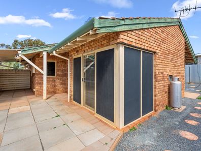 4B Kirwan Court, Hannans WA 6430
