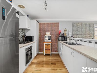 17 Lascelles Circus, Lakelands WA 6180
