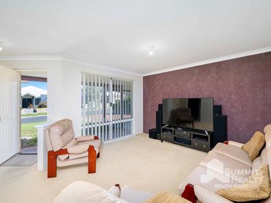 28 Walton Approach, Dalyellup WA 6230
