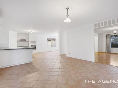 35 Willow Tree Drive, Kewdale WA 6105