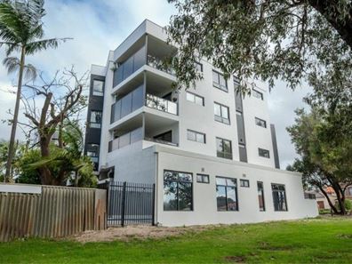 lot 9/55 Telford Crescent, Stirling WA 6021