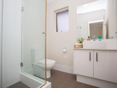 5/124 First Avenue, Bassendean WA 6054