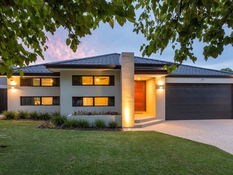5 Batavia Way, Salter Point WA 6152